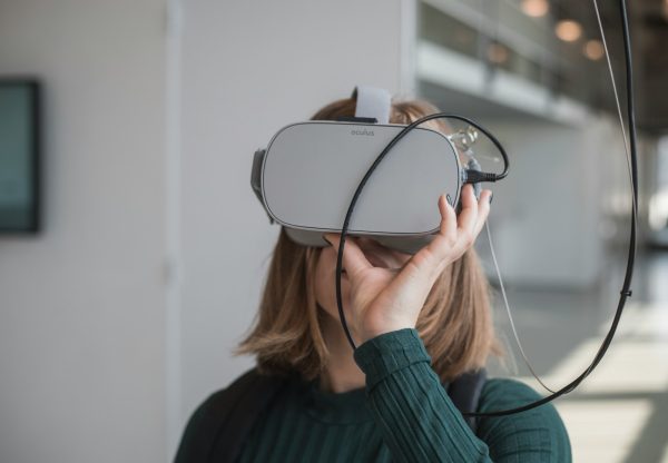Virtuální realita v každodenním životě: Od zábavy po vzdělávání